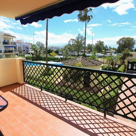 Piso A 10 Minutos Andando De Puerto Banus. Appartement Marbellac