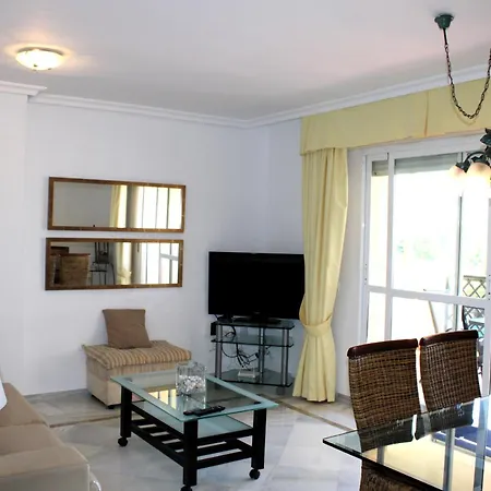 Piso A 10 Minutos Andando De Puerto Banus. Appartement